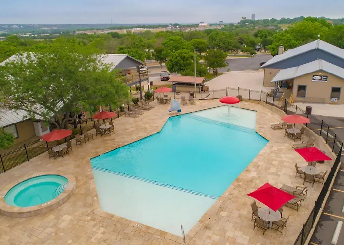 Sun Retreats Texas Hill Country