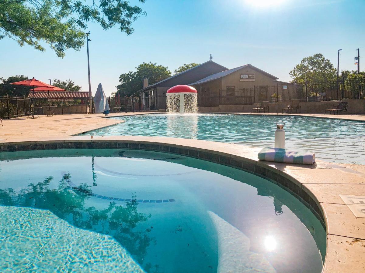 Sun Retreats Texas Hill Country Camping 3*