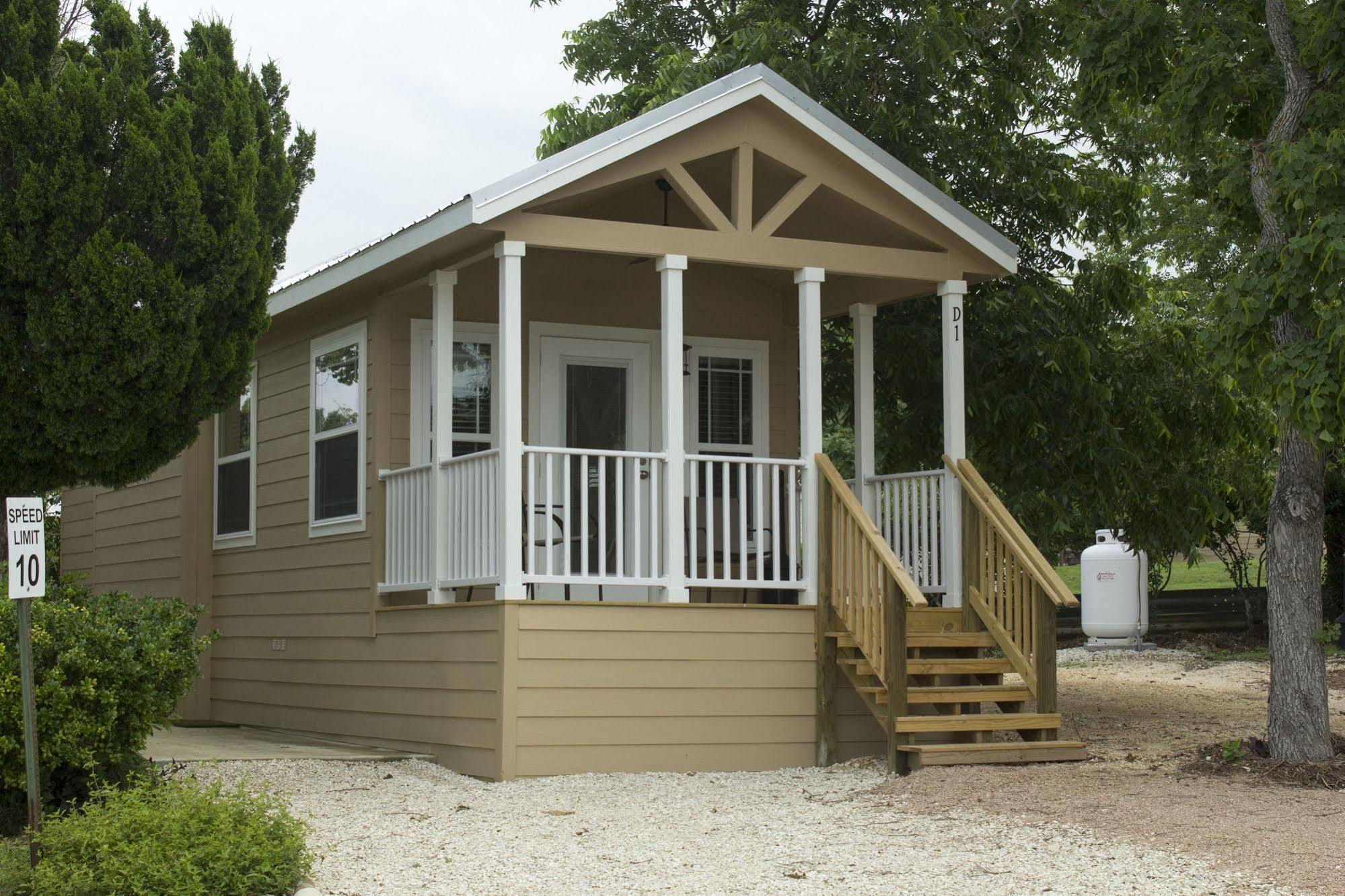 Sun Retreats Texas Hill Country New Braunfels