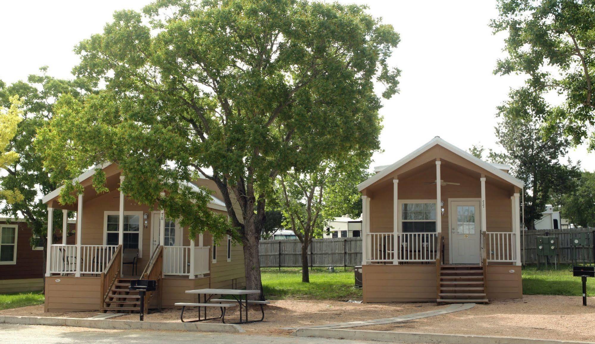 Sun Retreats Texas Hill Country New Braunfels
